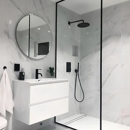 Int13 Via De Filippi オルビア