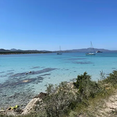 Int13 Via De Filippi מלון *