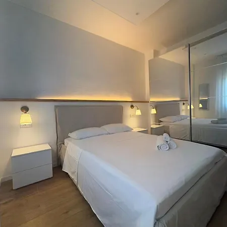 Int13 Via De Filippi Guest house