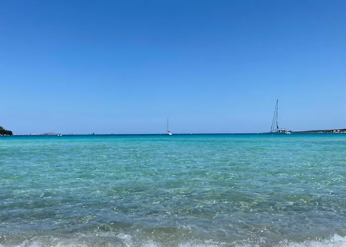 Int13 Via De Filippi מלון *